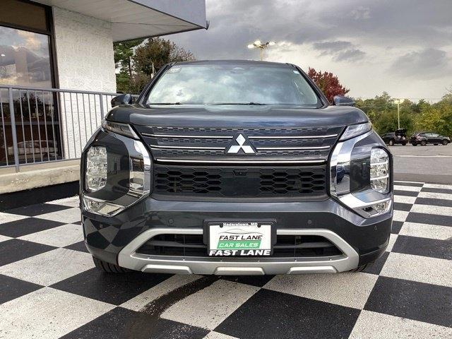 Mitsubishi Outlander  2024