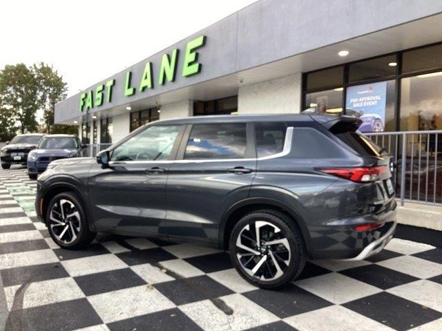 Mitsubishi Outlander  2024