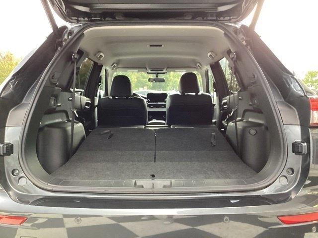 Mitsubishi Outlander  2024