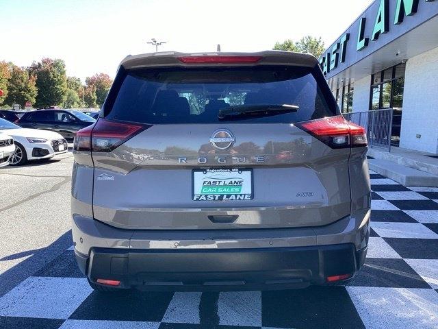 Nissan Rogue  2025