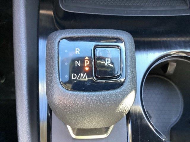 Nissan Rogue  2025