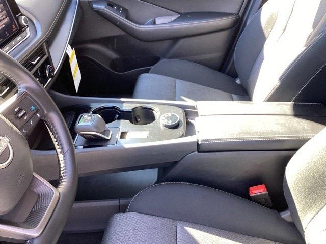 Nissan Rogue  2025
