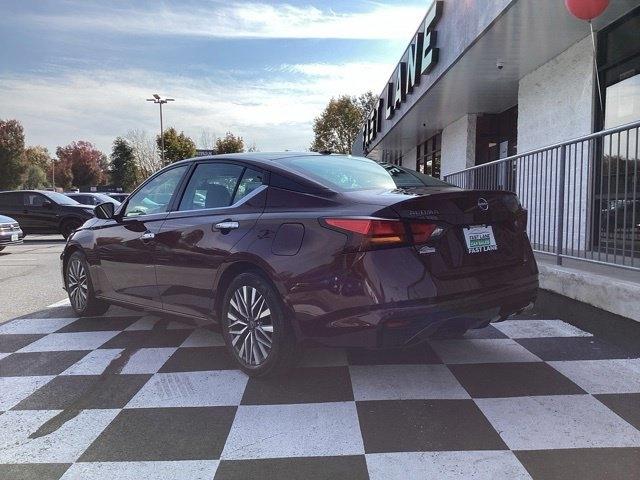 Nissan Altima  2025