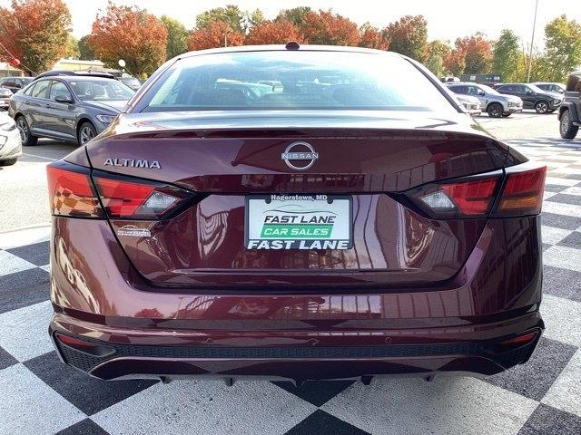 Nissan Altima  2025