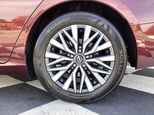 Nissan Altima  2025
