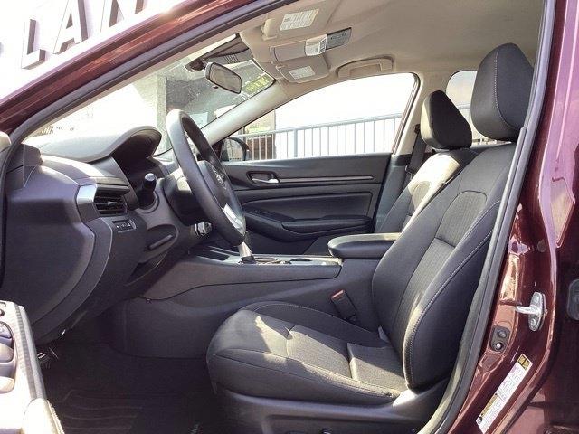 Nissan Altima  2025