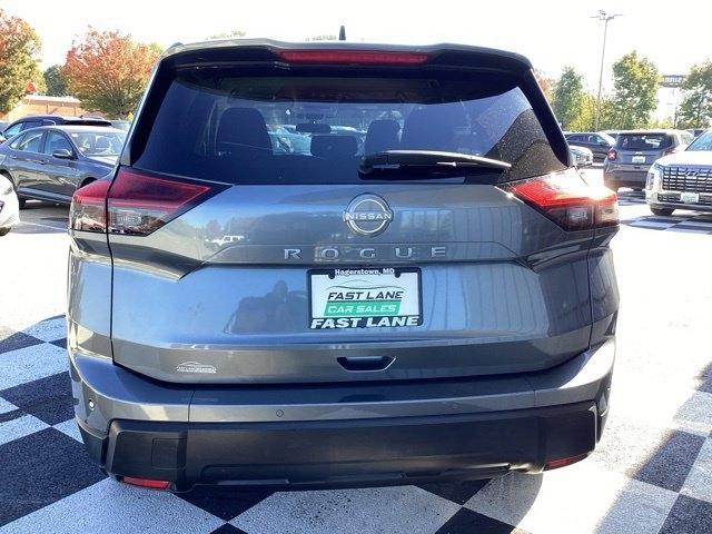 Nissan Rogue  2024