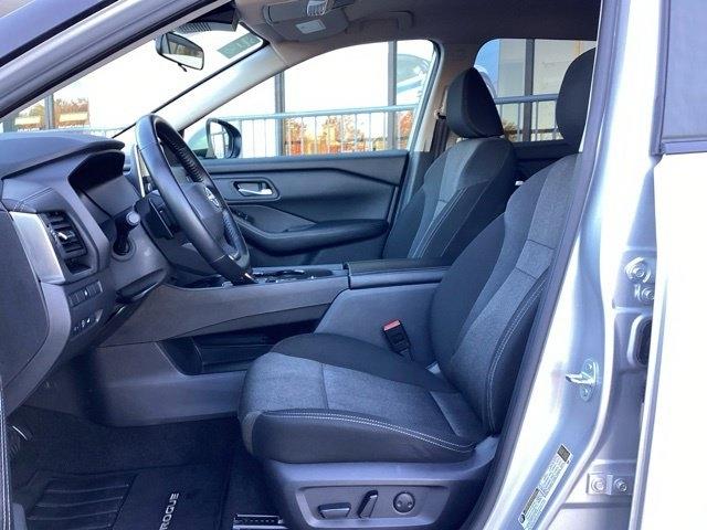 Nissan Rogue  2025