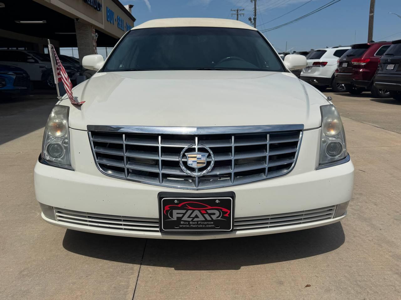 Cadillac DTS Professional 4dr Sdn Limousine 2009
