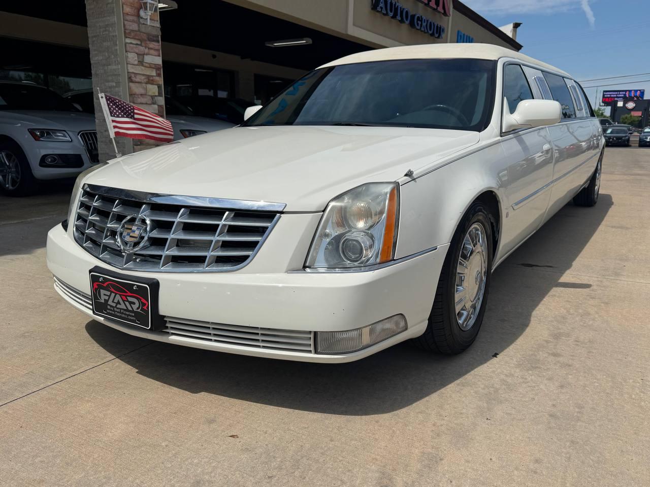 Cadillac DTS Professional 4dr Sdn Limousine 2009