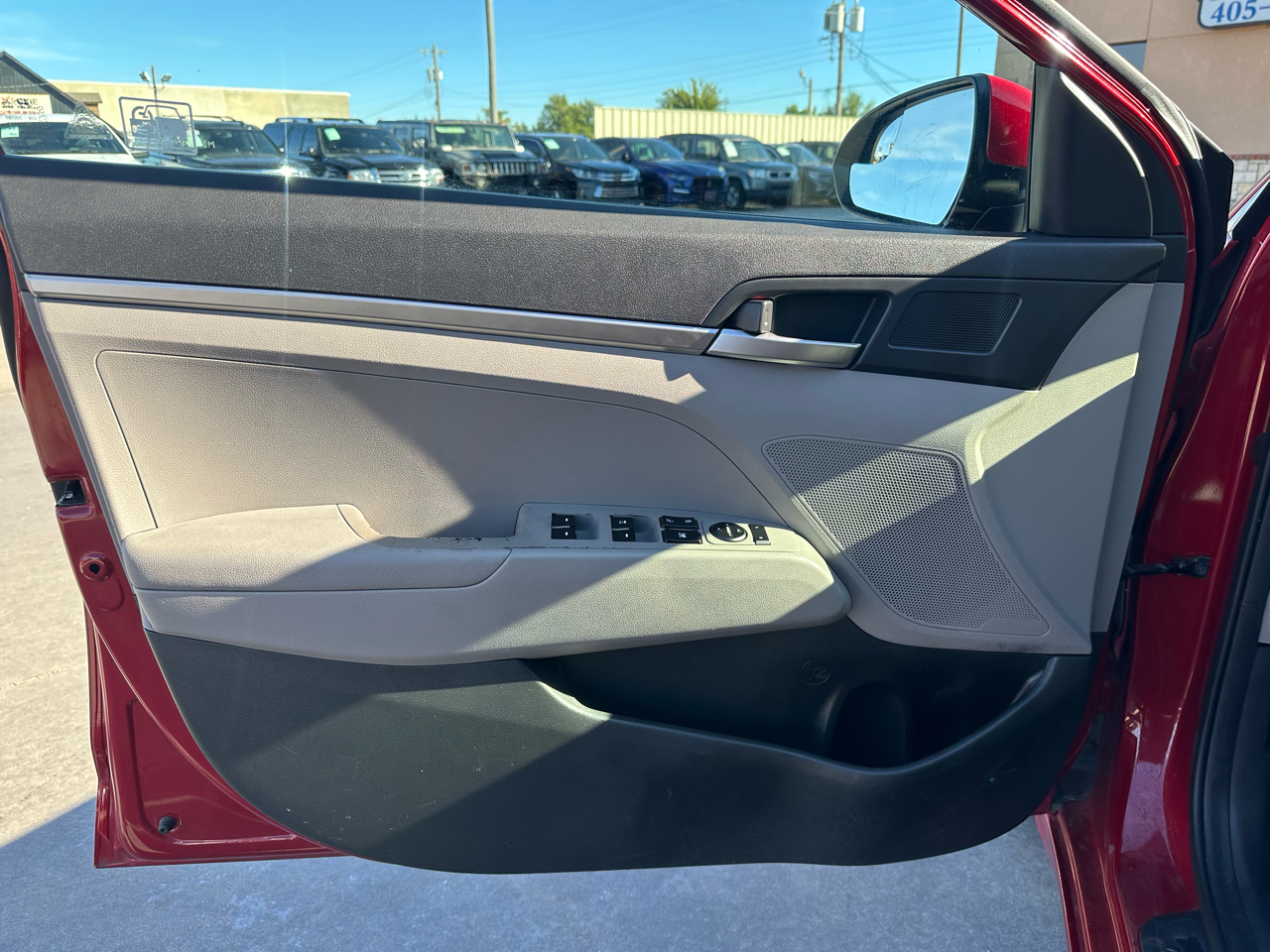 Hyundai Elantra SE IVT 2020 Hyundai Elantra SE IVT 2020