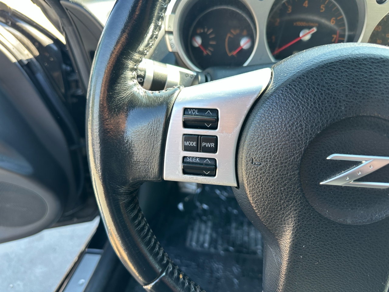 Nissan 350Z 2dr Roadster Touring Auto 2006 Nissan 350Z 2dr Roadster Touring Auto 2006