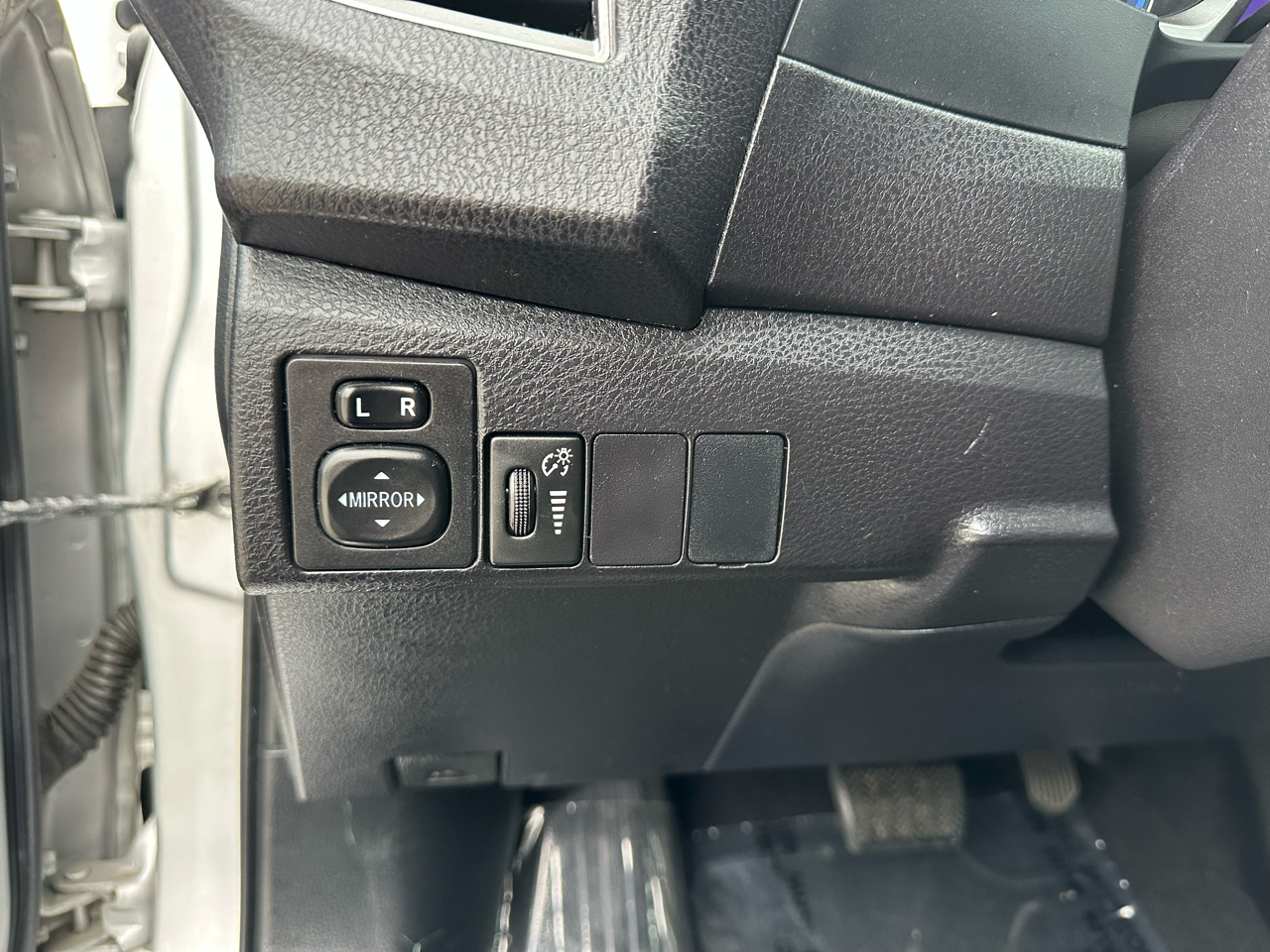 Toyota Corolla 4dr Sdn Auto L (Natl) 2016 Toyota Corolla 4dr Sdn Auto L (Natl) 2016