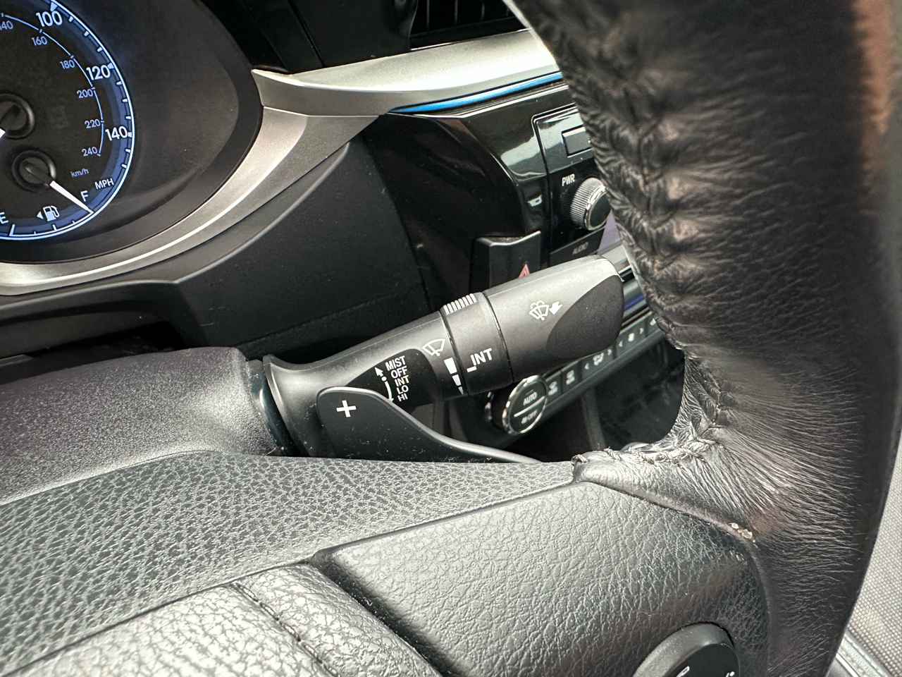 Toyota Corolla 4dr Sdn Auto L (Natl) 2016 Toyota Corolla 4dr Sdn Auto L (Natl) 2016