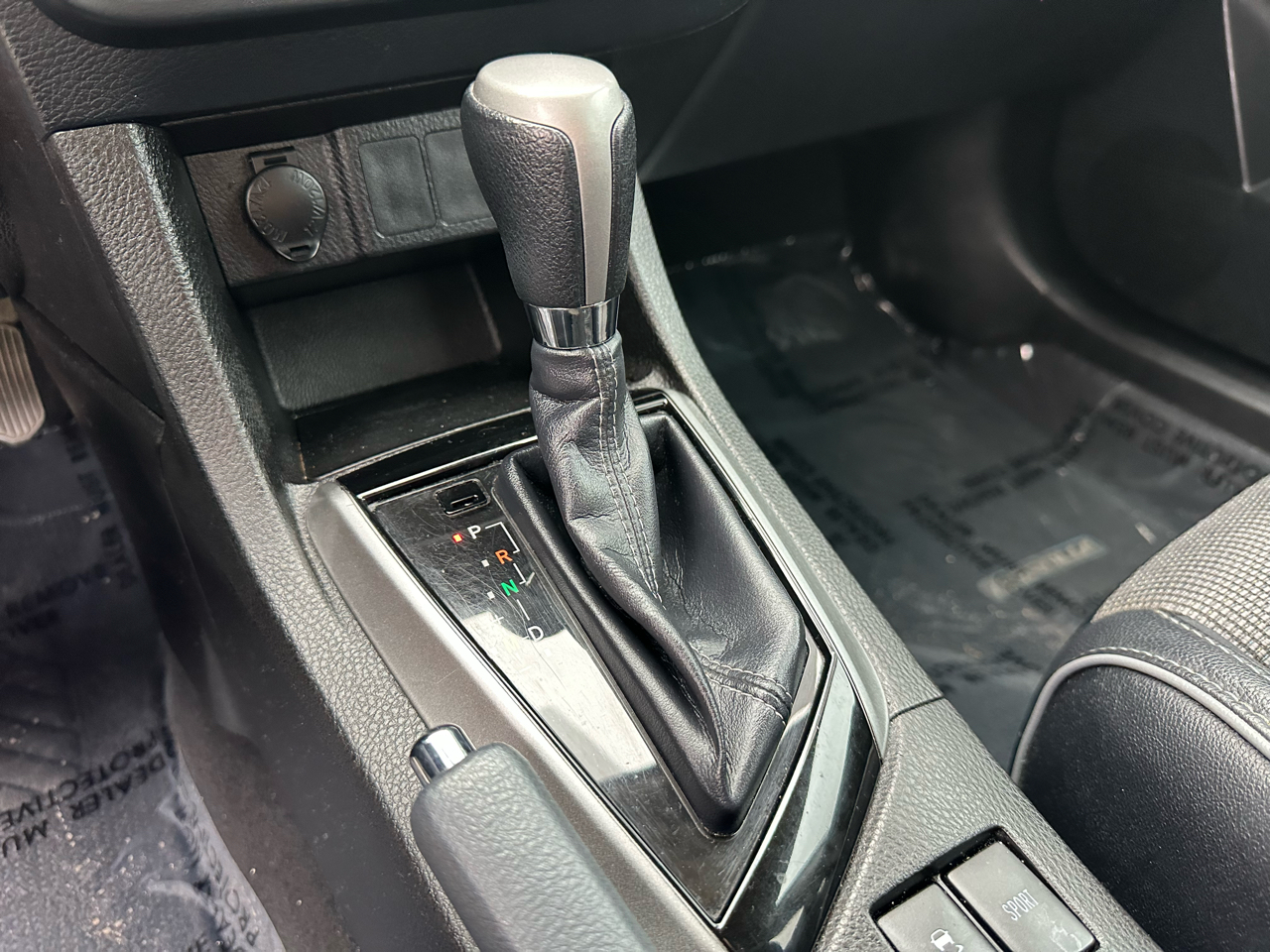 Toyota Corolla 4dr Sdn Auto L (Natl) 2016 Toyota Corolla 4dr Sdn Auto L (Natl) 2016
