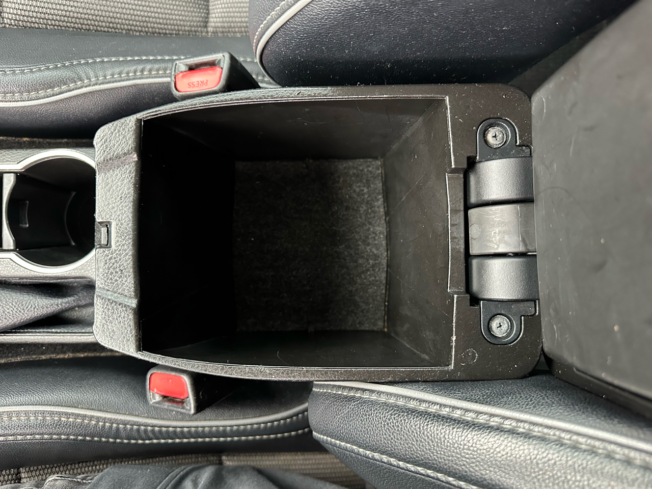 Toyota Corolla 4dr Sdn Auto L (Natl) 2016 Toyota Corolla 4dr Sdn Auto L (Natl) 2016