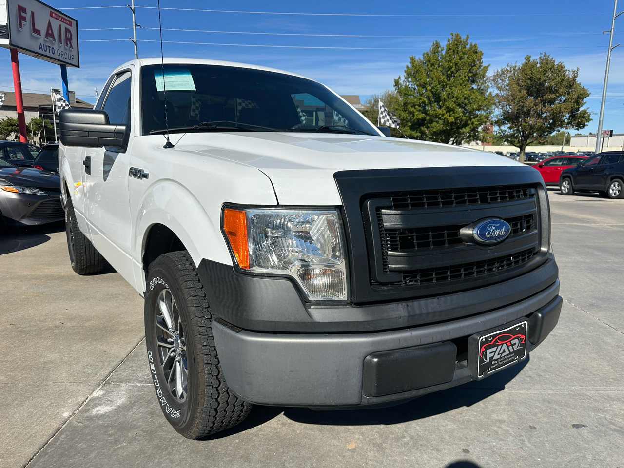 2013 Ford F-150 2WD Reg Cab 126" XL