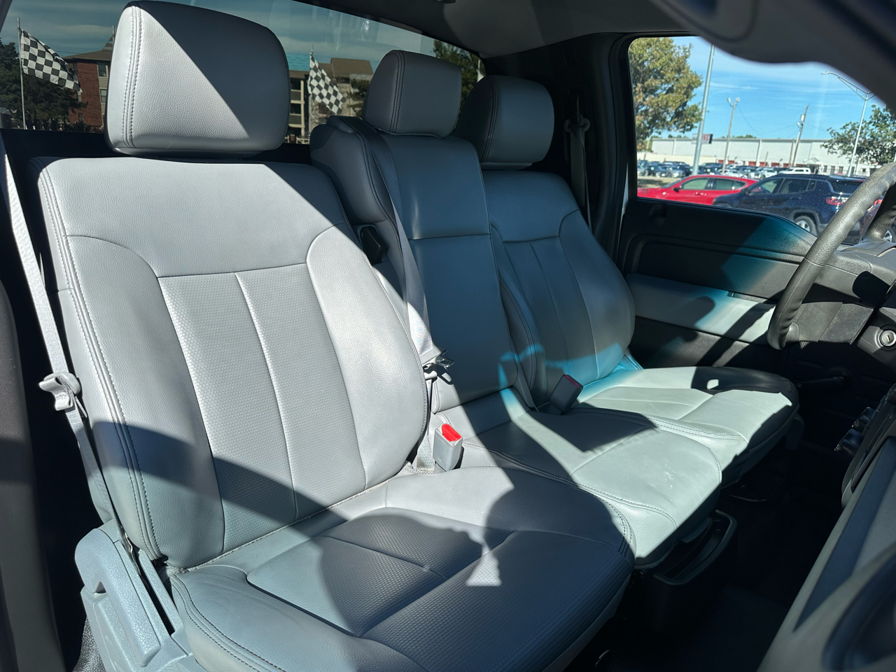 Ford F-150 2WD Reg Cab 126" XL 2013 Ford F-150 2WD Reg Cab 126" XL 2013