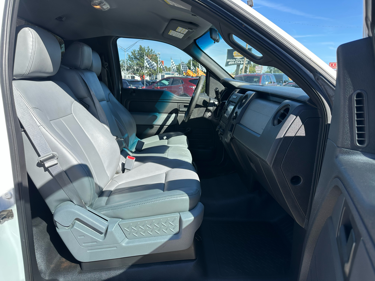 Ford F-150 2WD Reg Cab 126" XL 2013 Ford F-150 2WD Reg Cab 126" XL 2013