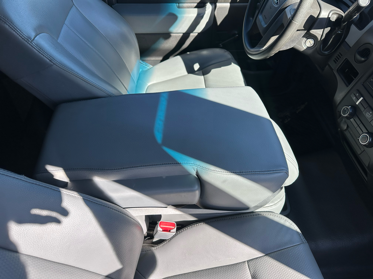 Ford F-150 2WD Reg Cab 126" XL 2013 Ford F-150 2WD Reg Cab 126" XL 2013