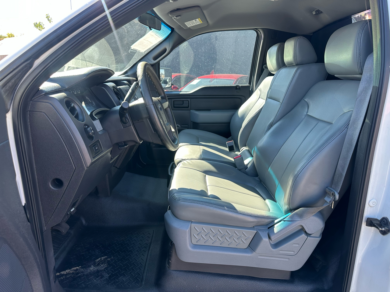 Ford F-150 2WD Reg Cab 126" XL 2013 Ford F-150 2WD Reg Cab 126" XL 2013