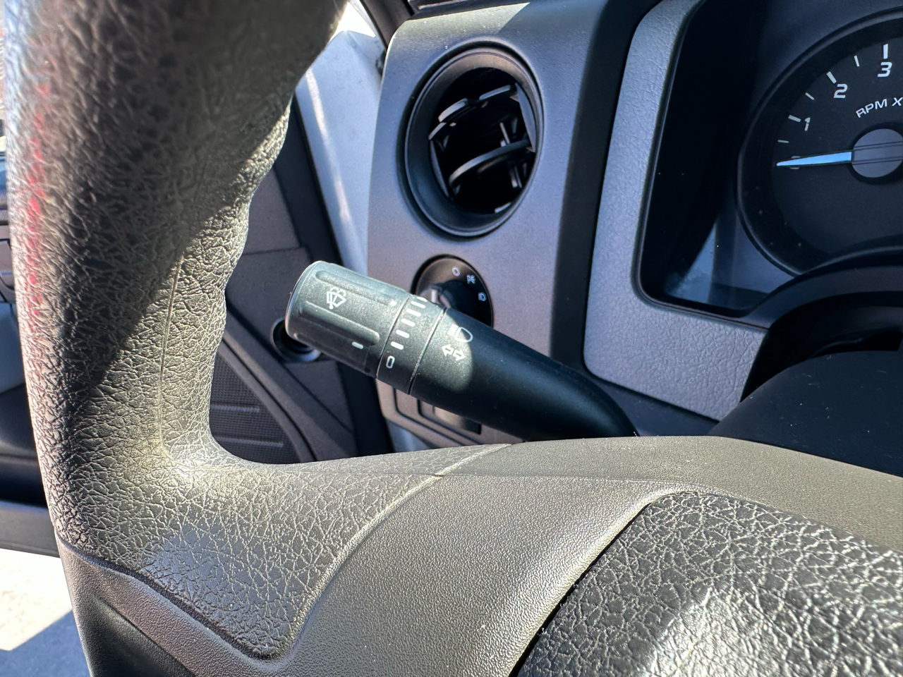 Ford F-150 2WD Reg Cab 126" XL 2013 Ford F-150 2WD Reg Cab 126" XL 2013