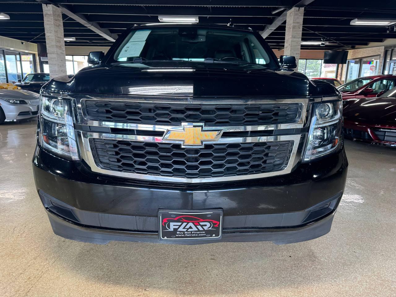 Chevrolet Suburban 2WD 4dr 1500 LT 2019