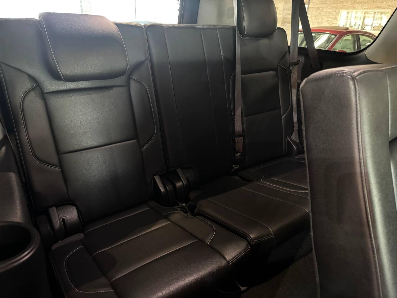 Chevrolet Suburban 2WD 4dr 1500 LT 2019