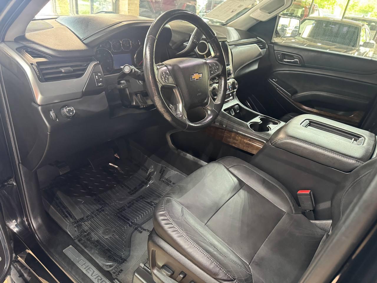 Chevrolet Suburban 2WD 4dr 1500 LT 2019