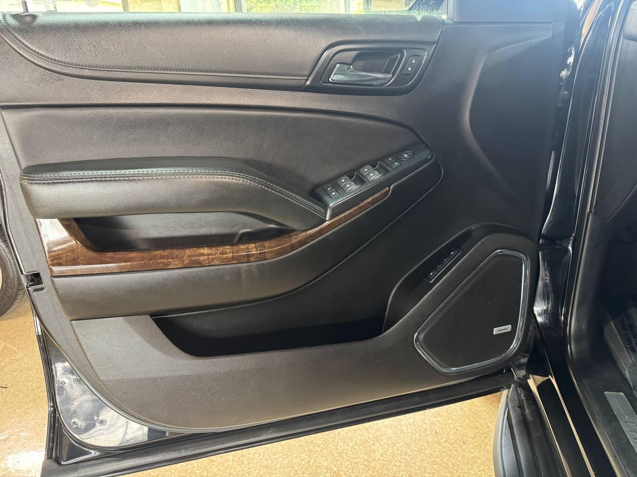 Chevrolet Suburban 2WD 4dr 1500 LT 2019