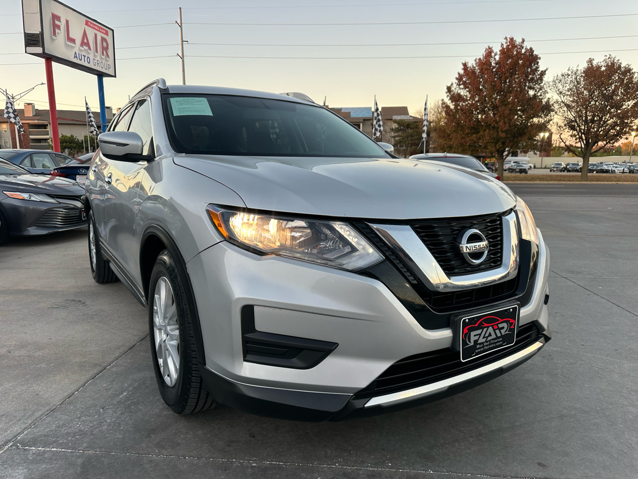 2017 Nissan Rogue FWD SV