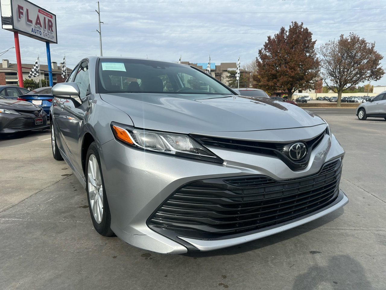 2019 Toyota Camry LE Auto (Natl)