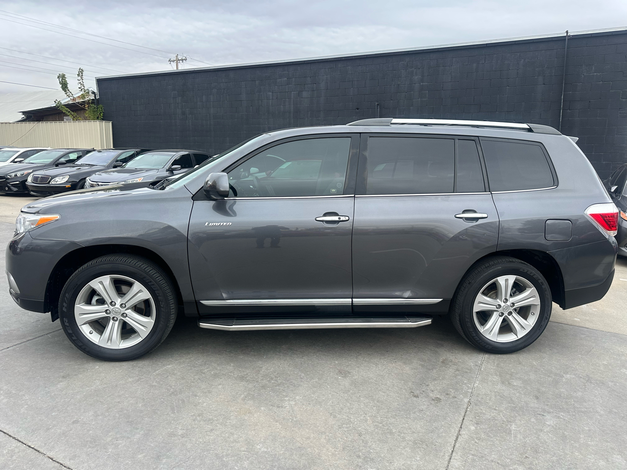 Toyota Highlander FWD 4dr V6 Limited (Natl) 2013