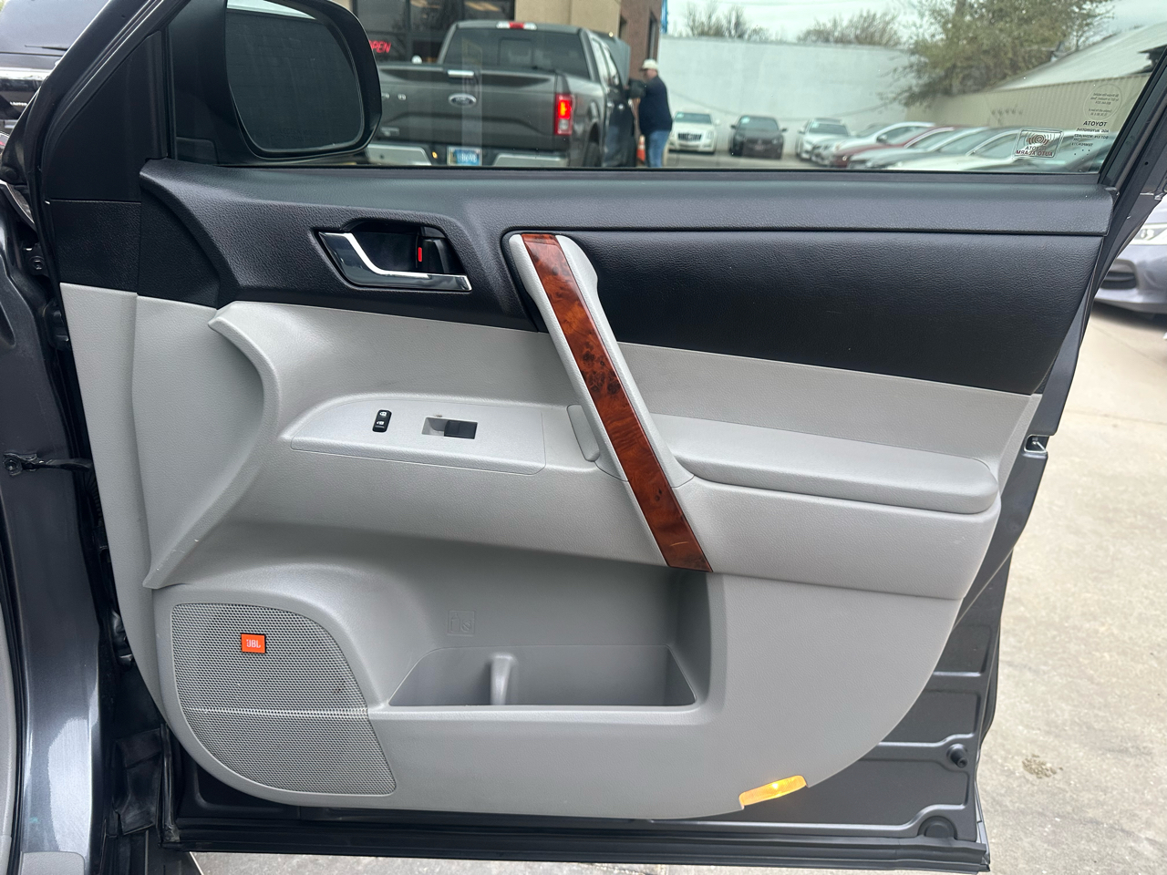 Toyota Highlander FWD 4dr V6 Limited (Natl) 2013