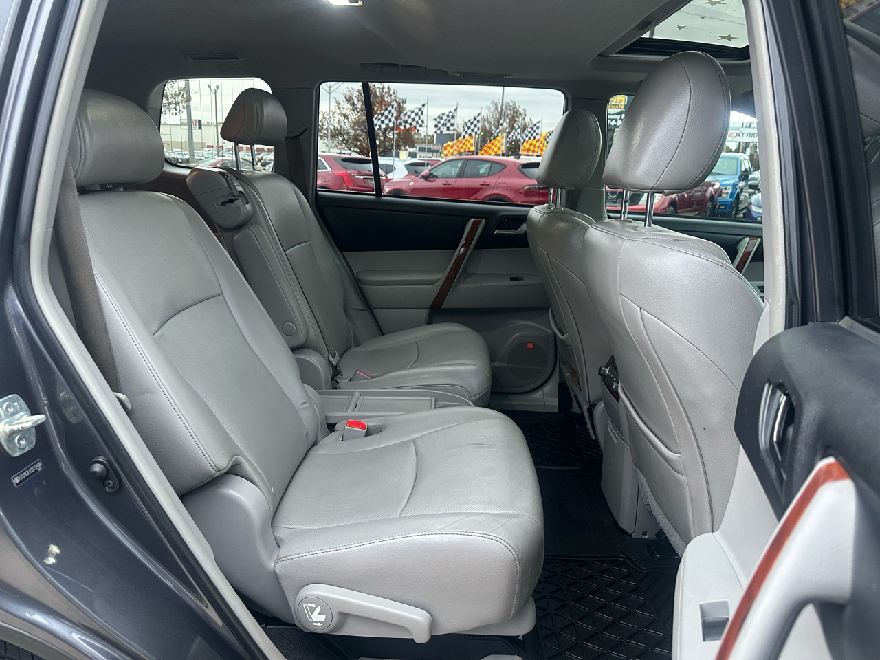 Toyota Highlander FWD 4dr V6 Limited (Natl) 2013