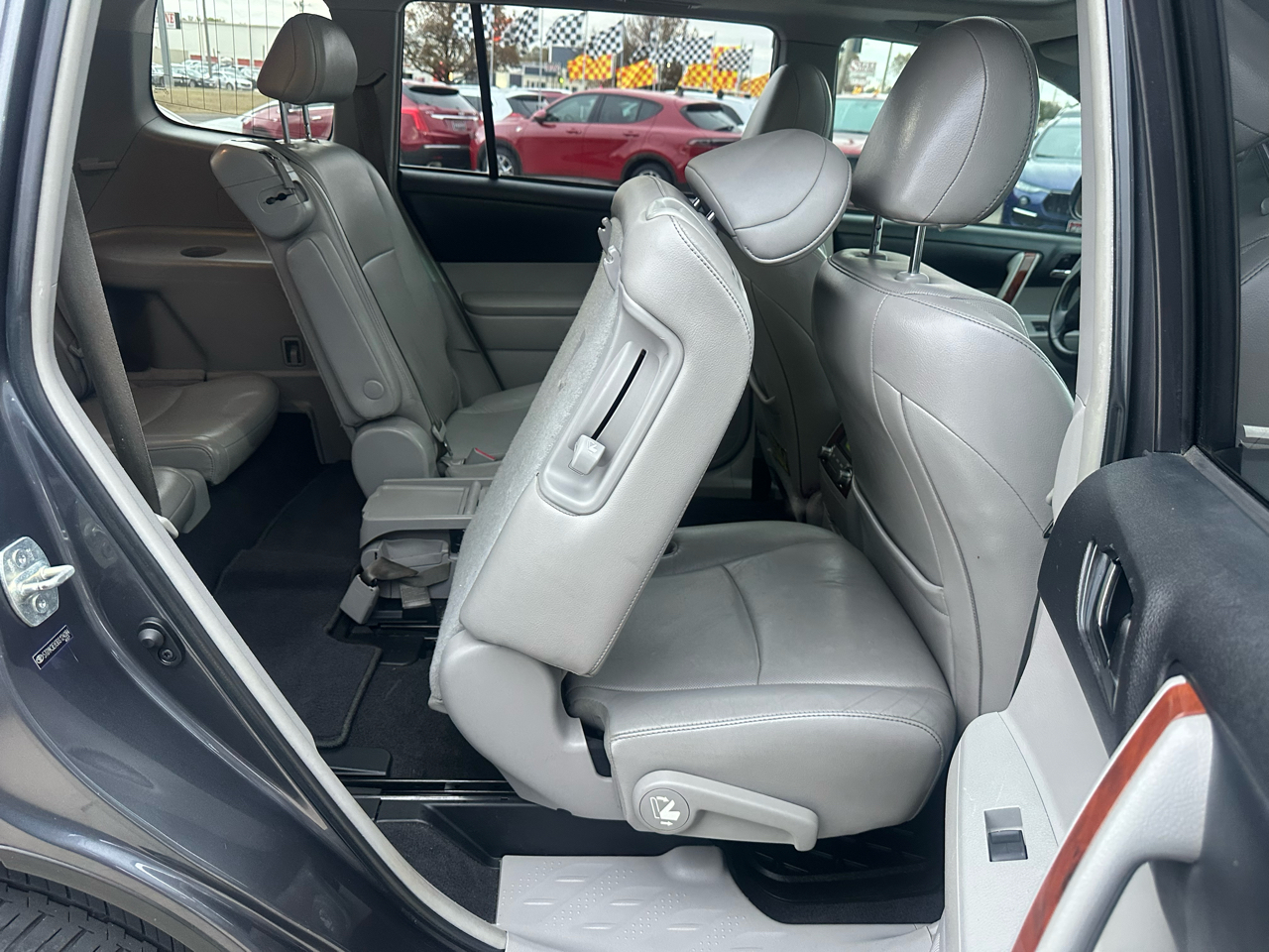 Toyota Highlander FWD 4dr V6 Limited (Natl) 2013