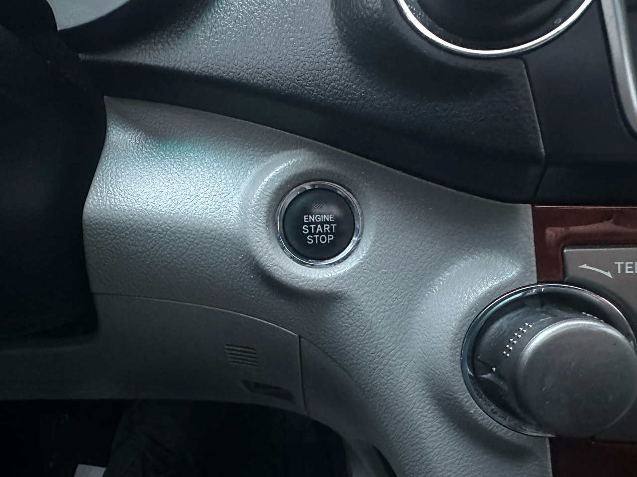 Toyota Highlander FWD 4dr V6 Limited (Natl) 2013