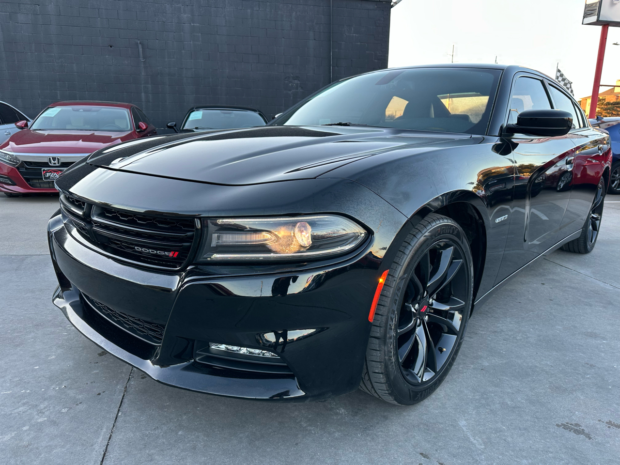 2016 Dodge Charger R/T photo 3