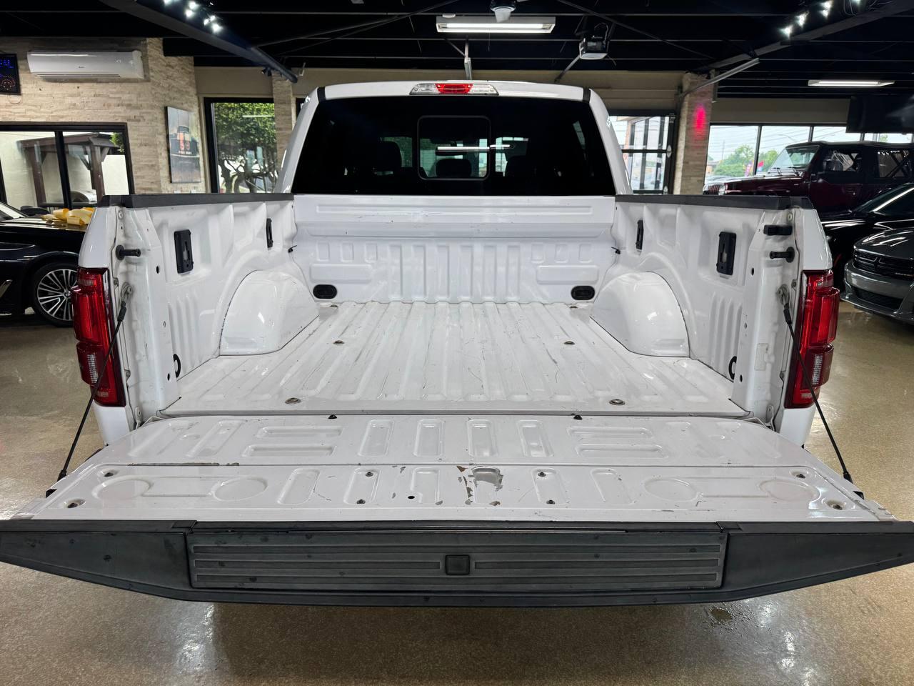 Ford F-150 2WD SuperCrew 157" XLT 2015
