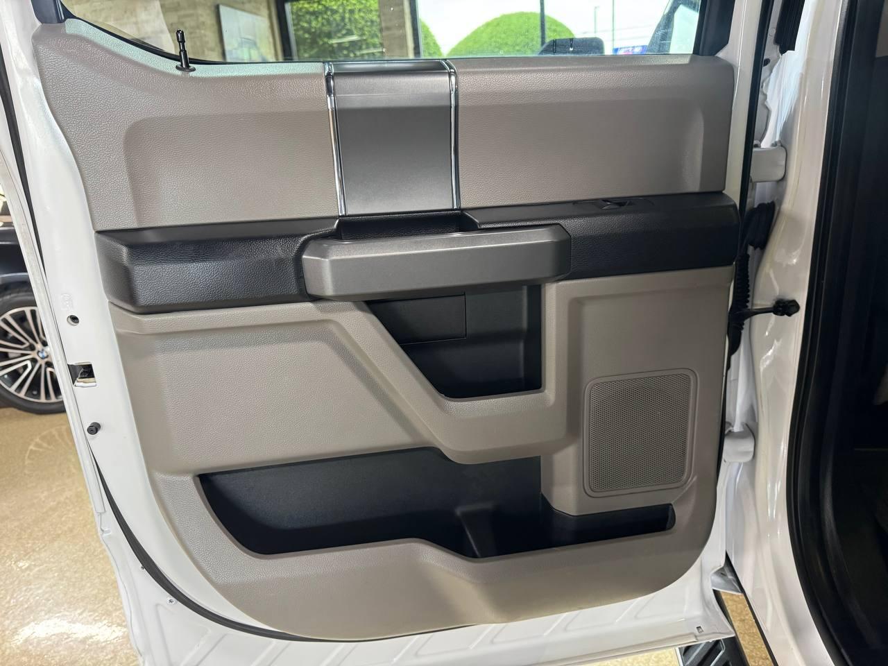 Ford F-150 2WD SuperCrew 157" XLT 2015