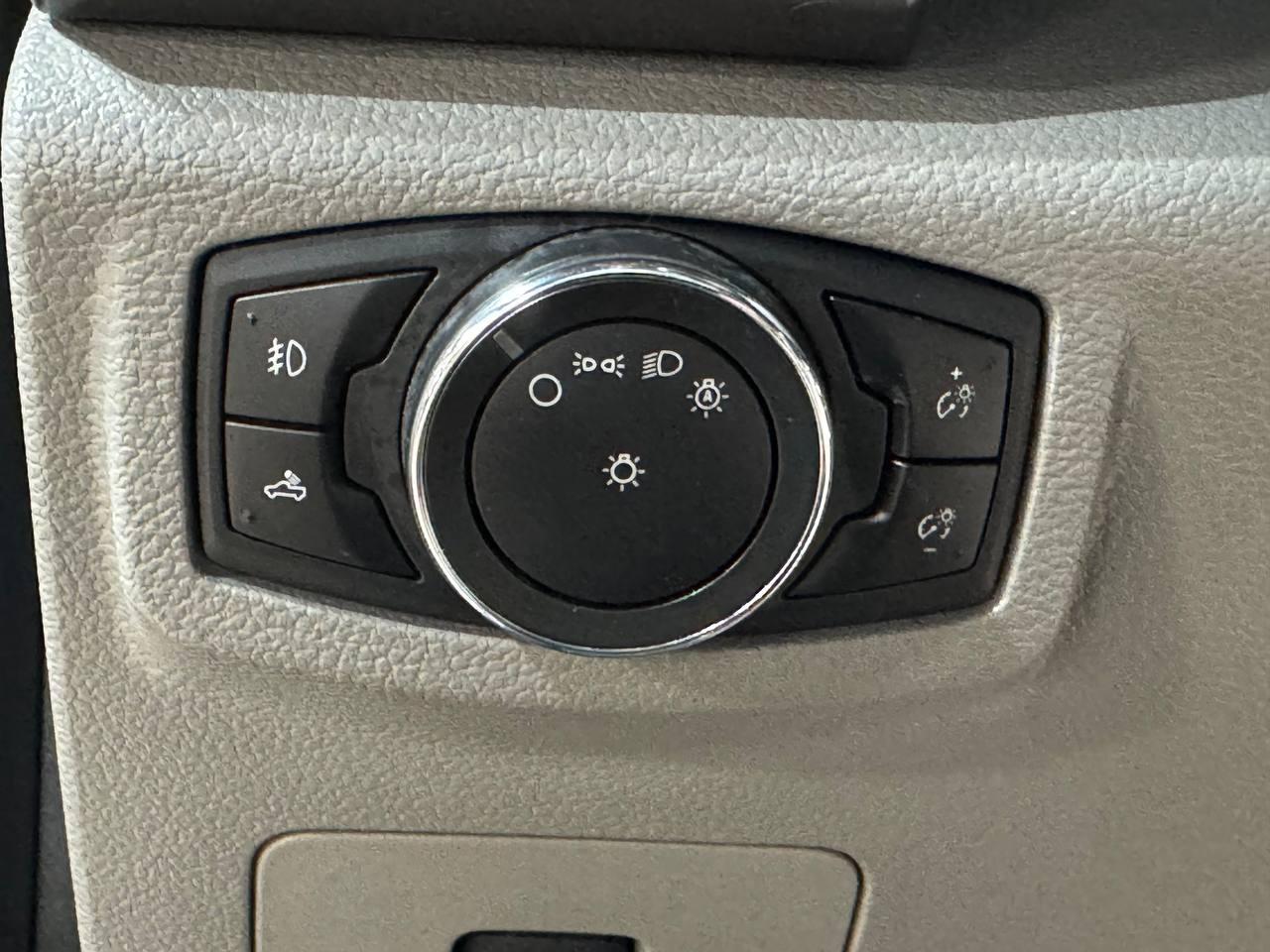 Ford F-150 2WD SuperCrew 157" XLT 2015