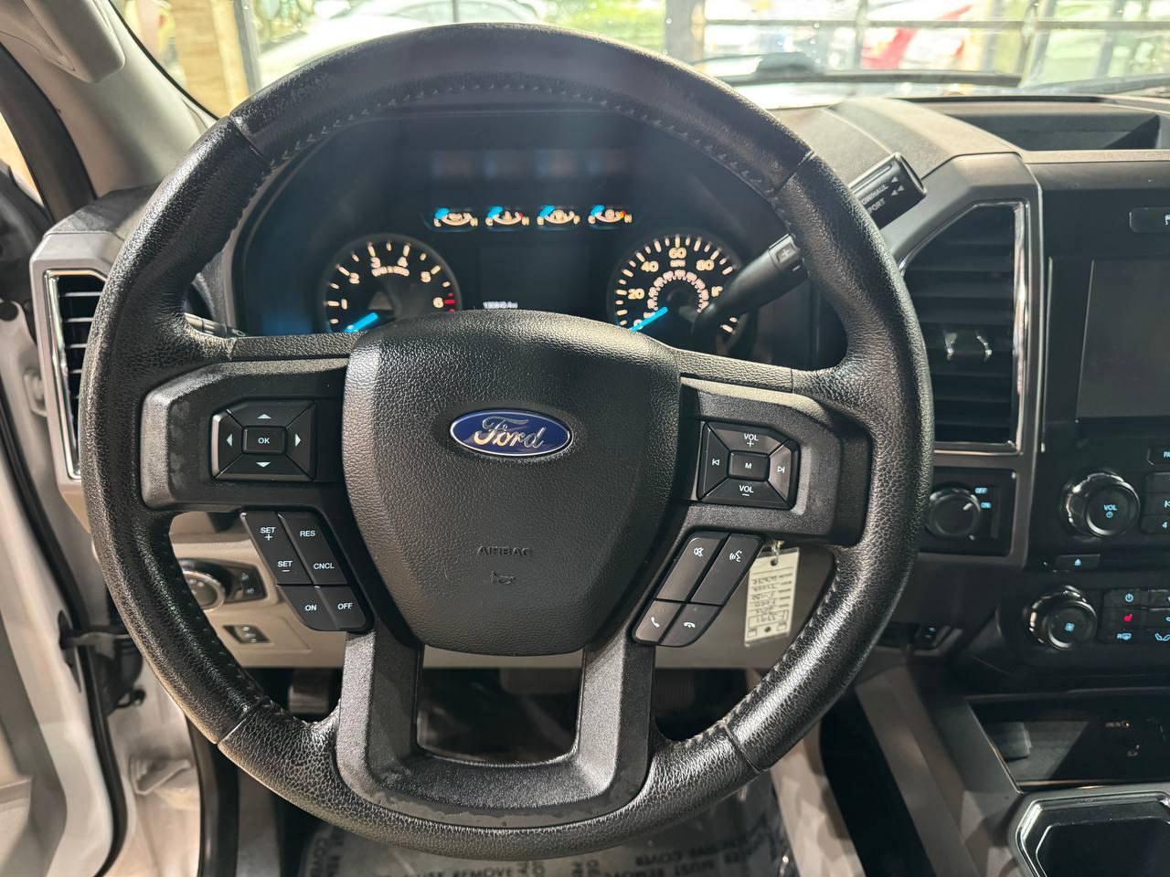 Ford F-150 2WD SuperCrew 157" XLT 2015