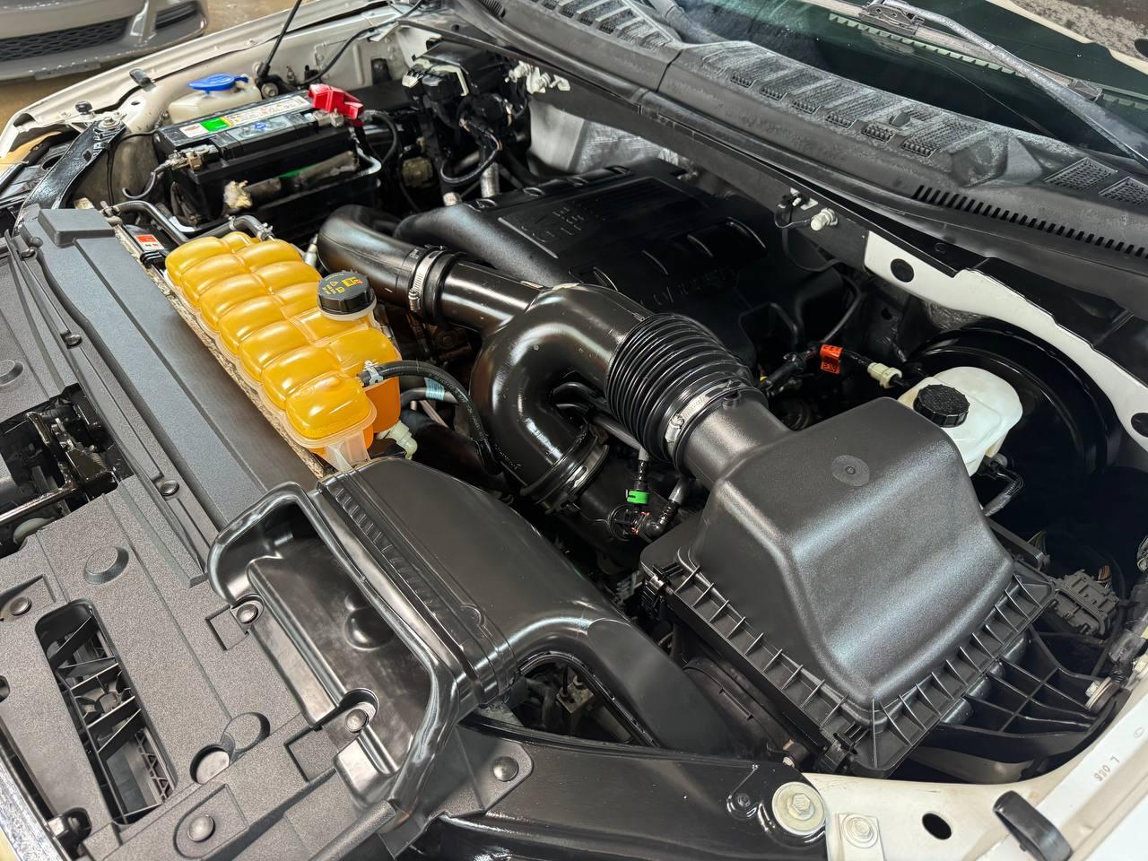Ford F-150 2WD SuperCrew 157" XLT 2015