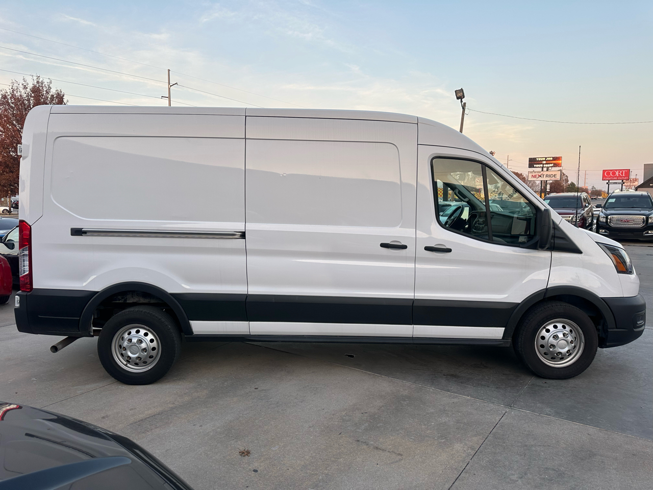 Ford Transit Cargo Van T-250 130" Med Rf 9070 GVWR AWD 2023