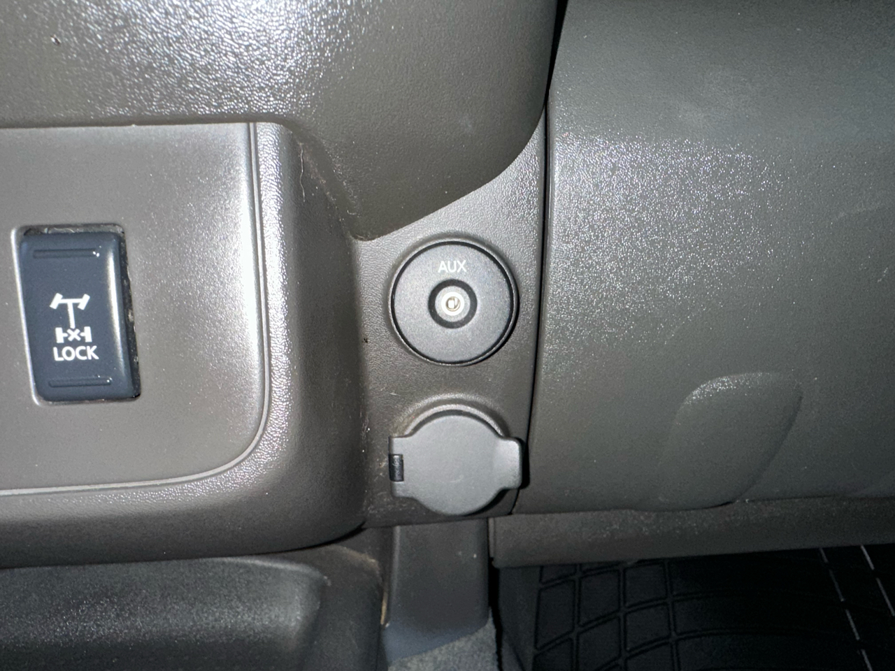 Nissan Xterra 4WD 4dr Auto Pro-4X 2011