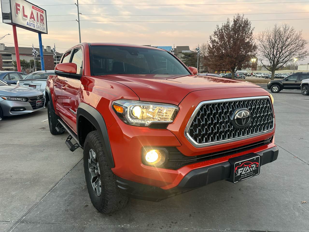 2018 Toyota Tacoma SR Double Cab 5' Bed V6 4x4 AT (Natl)