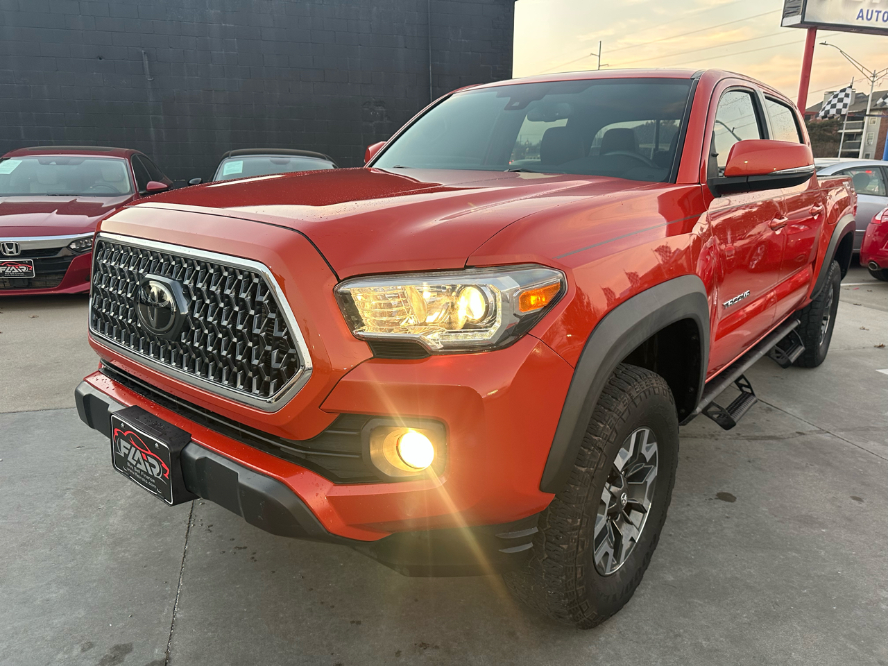 Toyota Tacoma SR Double Cab 5' Bed V6 4x4 AT (Natl) 2018