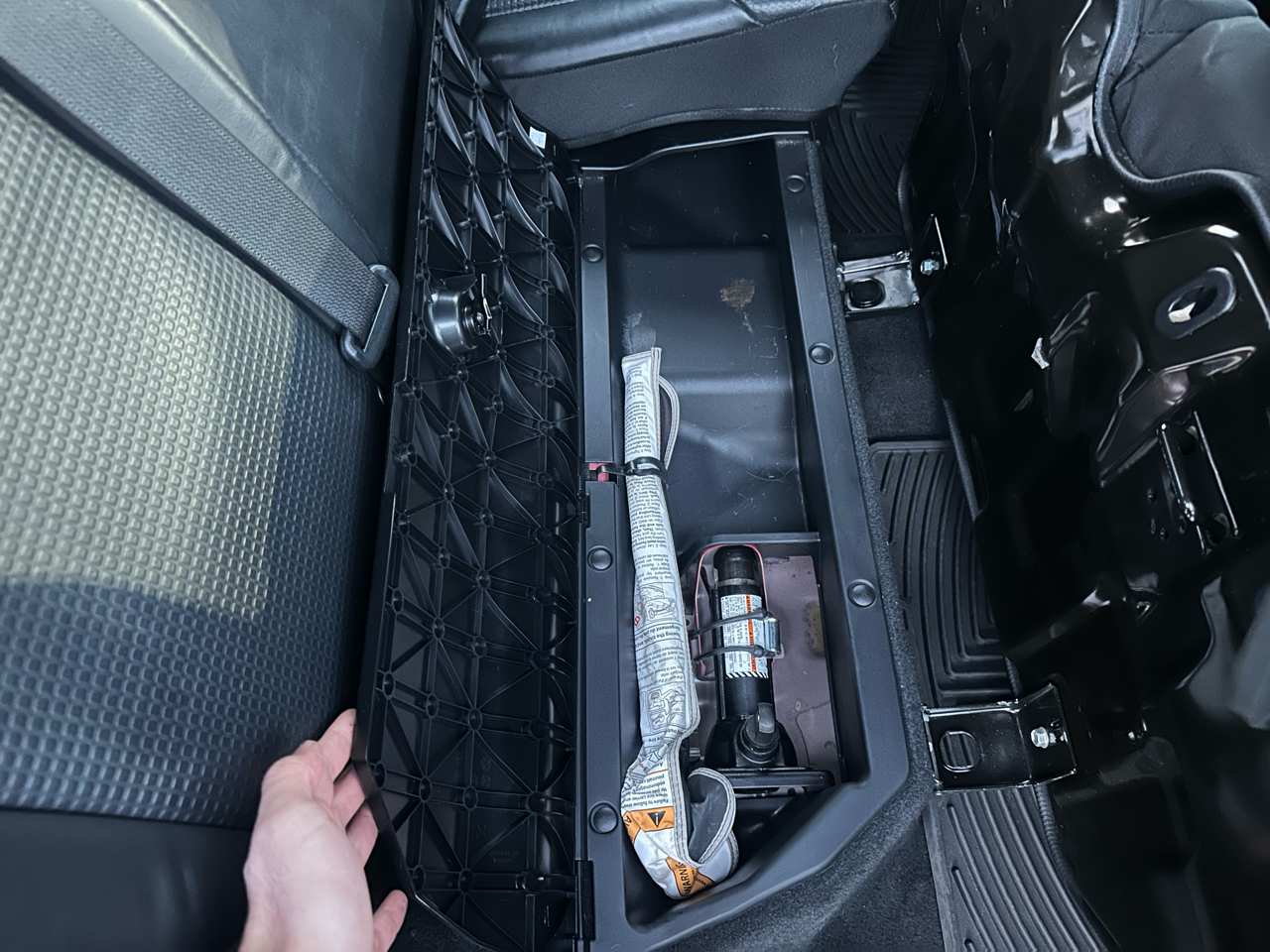 Toyota Tacoma SR Double Cab 5' Bed V6 4x4 AT (Natl) 2018