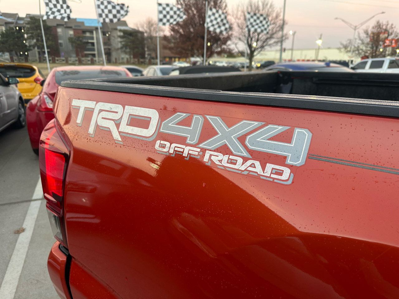 Toyota Tacoma SR Double Cab 5' Bed V6 4x4 AT (Natl) 2018