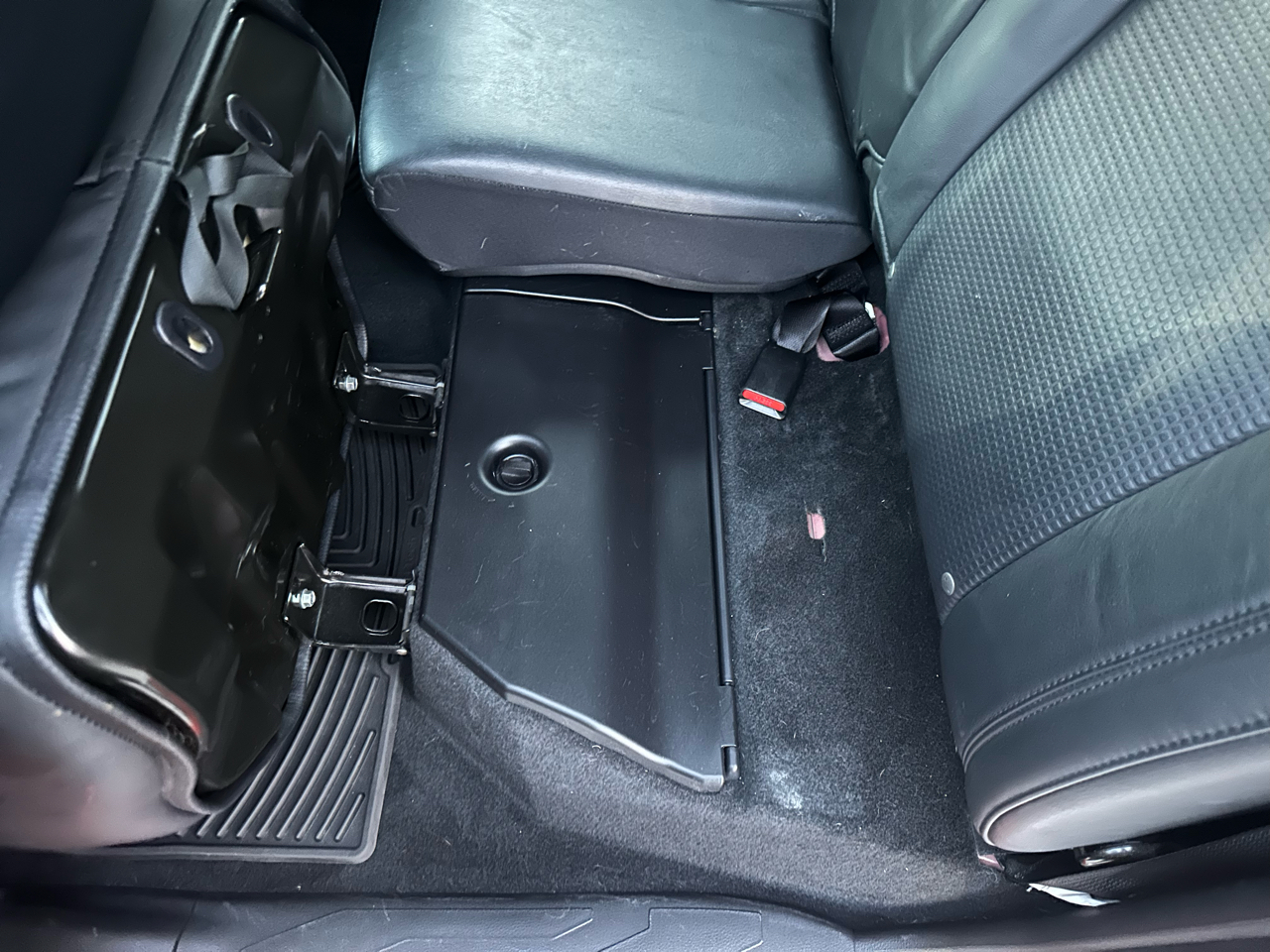 Toyota Tacoma SR Double Cab 5' Bed V6 4x4 AT (Natl) 2018